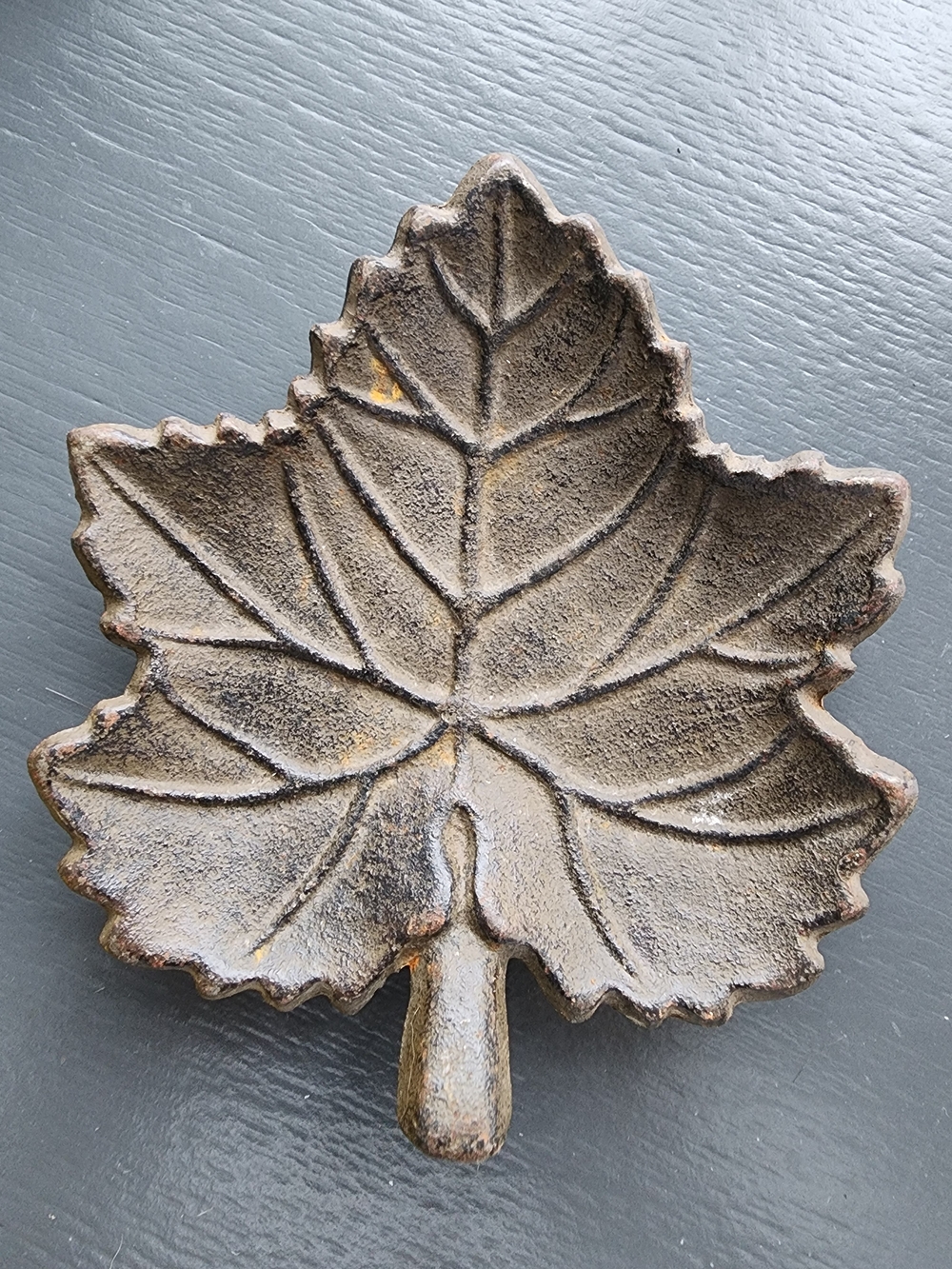 Vintage Cast Iron Maple Leaf Trinket Tray Dish - "Vide Poche"